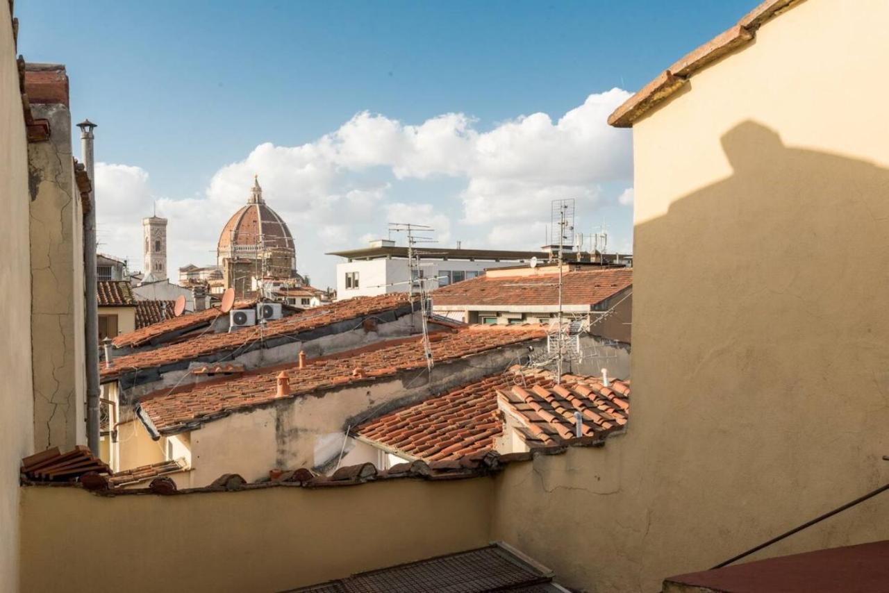 Romantico Attichino Con Terrazzo Vista Duomo !! Florenz